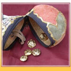 Lof of 5 Vintage Buttons Very 1980s style Goldtone color Lightweight